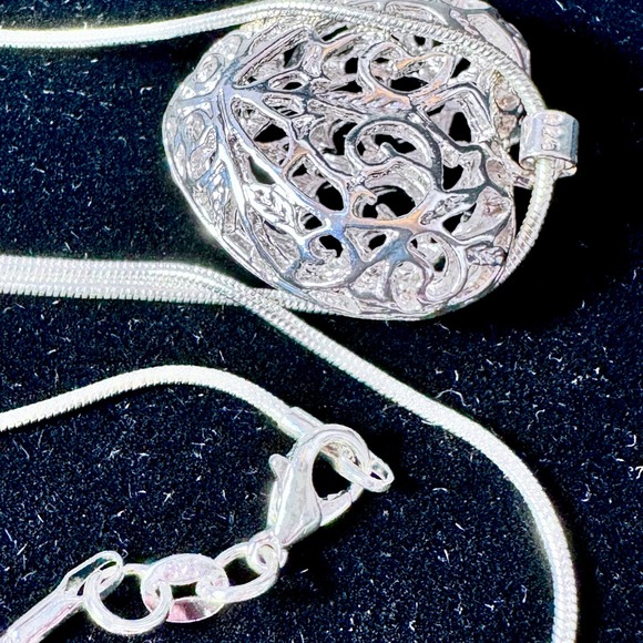 925 Sterling Silver Filigree Heart Pendant Necklace 14" Snake Chain - Picture 11 of 14